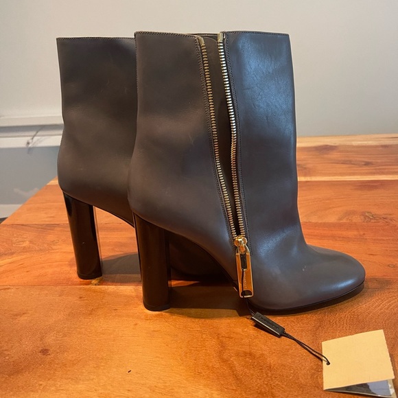 BURBERRY Boots Size 39.5 - never been worn - Picture 1 of 4